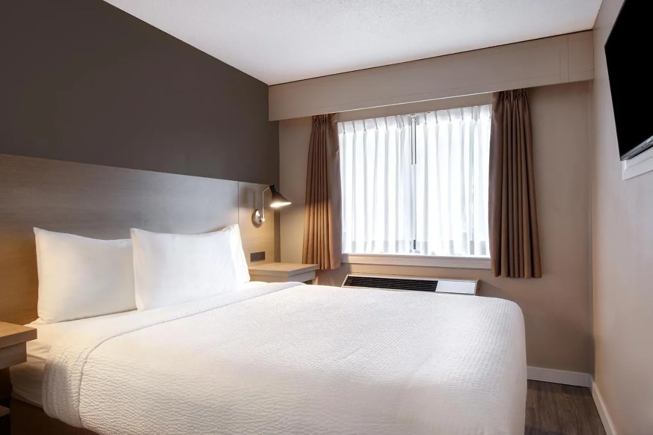 Hotel Days Inn By Wyndham Victoria Uptown