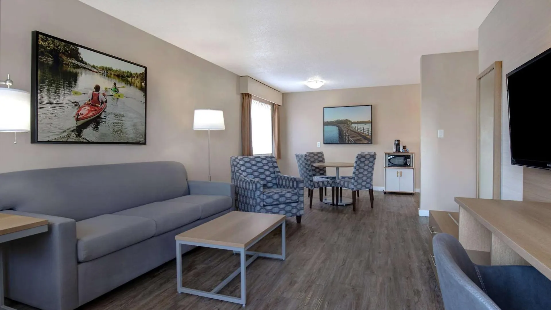 Hotel Days Inn By Wyndham Victoria Uptown